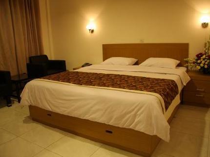 Arini Hotel Solo Jl. Slamet Riyadi 361