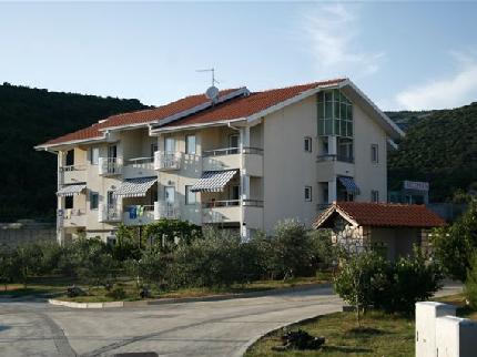 Zlatni Lav Hotel & Restaurant Cres Martinscica 18d