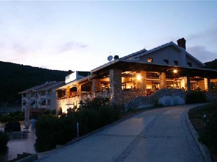 Zlatni Lav Hotel & Restaurant Cres Martinscica 18d