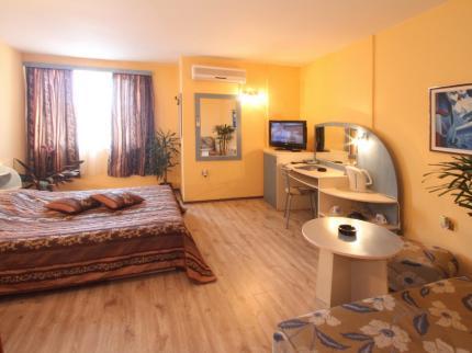 Hotel Color Varna 23 A Rali Mavridov Str.