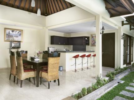 Dura Villa Bali Jl.Pengubugan No.88 Banjar Silayukti, Kerobokan, Kuta Utara