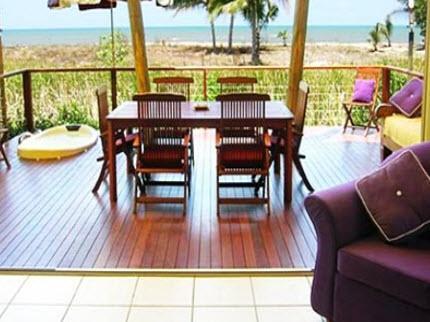 Beachfront Hideaway Hotel Cairns 10 Coconut Street Holloways Beach