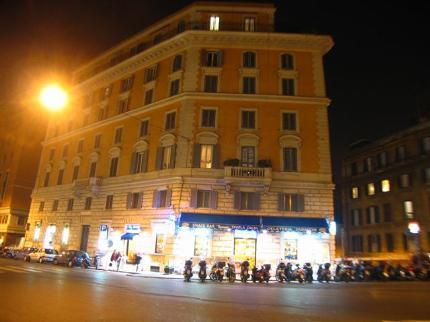 Tourist House Bed & Breakfast Rome Via Cavour 211