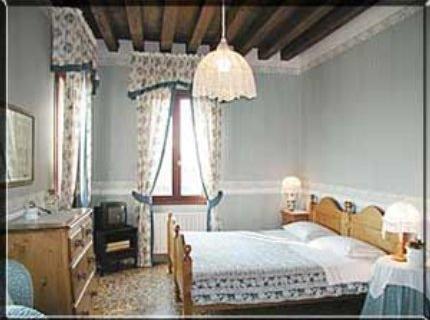 At Home A Palazzo Bed & Breakfast Venice Cannaregio 3764 - Calle de la Racheta