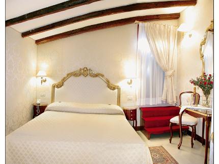 Ca'Bonvicini Hotel Venice Santa Croce 2160