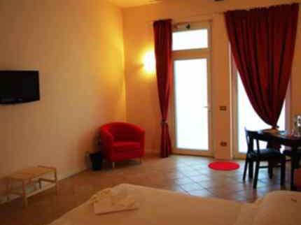 Il Girasole Bed & Breakfast Milan Via Doberdò 19