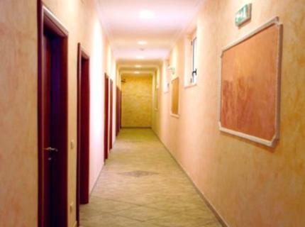 Kriss Hotel Rome Via Treviso 37