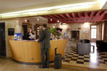 Holiday Inn Nevers Magny-Cours Ferme du Domaine de Bardonnay