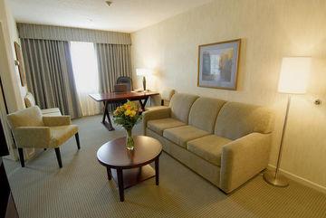 Quality Suites Montreal Aeroport Pointe Claire 6300 Transcanadienne