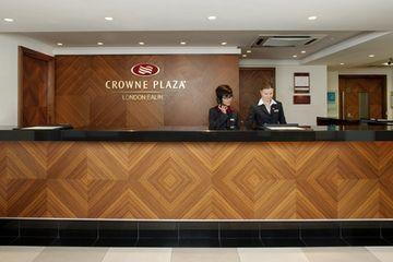 Crowne Plaza Hotel Ealing London Western Avenue Hanger Lane