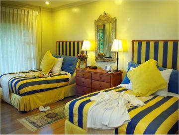 Discovery Country Suites Tagaytay 300 Calamba Road, San Jose