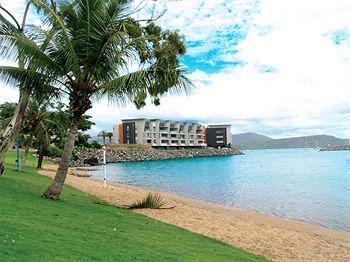 Peninsula Airlie Beach Apartments 144 Shingley Drive