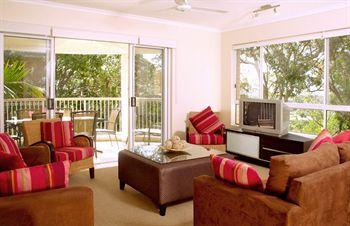 Macquarie Lodge Noosa 53 Banksia Avenue, Noosa Heads