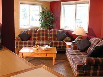 Banff Boundary Lodge Canmore 1000 Harvie Heights Road