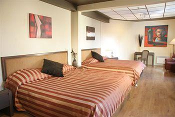 Hotel Chicoutimi 460 Racine East