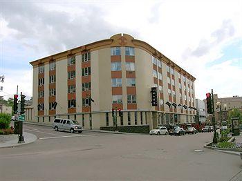 Hotel Chicoutimi 460 Racine East