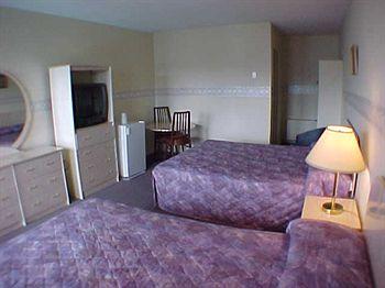 Red Carpet Inn & Suites Fallsway 5334 Kitchener Street