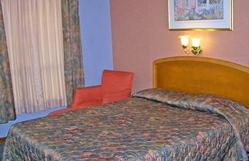 Red Carpet Inn & Suites Fallsway Niagara Falls 5334 Kitchener Street