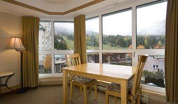 Le Chamois Hotel Whistler 4557 Blackcomb Way