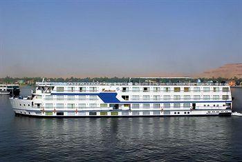 MS Renaissance Luxor-Aswan 4 Night Cruise Luxor Cornish Dock in front of Winter Pa