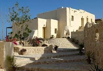 The Oasis Hotel Marsa Alam Km 20 El Qusair Road