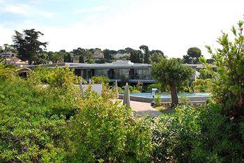 Cap d'Antibes Beach Hotel 10 Boulevard Marechal Juin