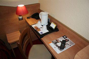 Kyriad Mlv Chelles Centre Hotel 1 Rue Du Chateau Gaillard