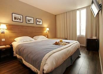 Hotel Kyriad Paris La Defense Courbevoie 85 Boulevard Saint Denis