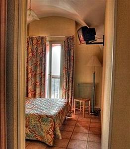 Mandarina Hotel Grasse 39 Avenue Yves Emmanuel Baudoin