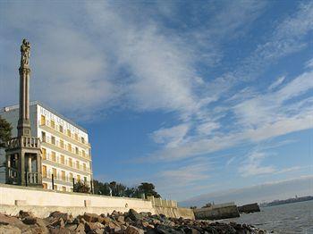 Hotel Les Brises La Rochelle Chemin De La Digue De Richelieu 1