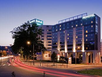 Novotel Lyon Gerland Hotel 70 Avenue Leclerc Lyon Cedex 07