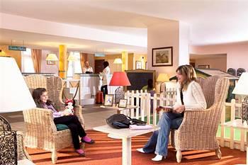 Kyriad At Disneyland Resort Paris Hotel Magny-le-Hongre 10 Avenue De La Fosse Des Pressoirs