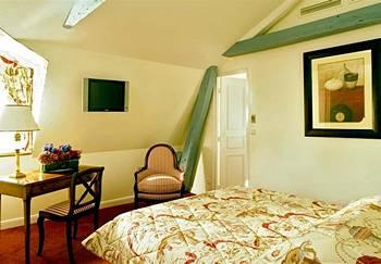 Hotel Le Relais Montmartre Paris 6 Rue Constance