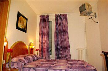 Viator Hotel Paris 61 Rue Des Moines