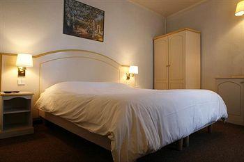 Hotel Acte V Paris 55 Rue Monge