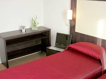 Park & Suites Elegance Nantes Saint-Herblain 2 Rue Victor Schoelcher