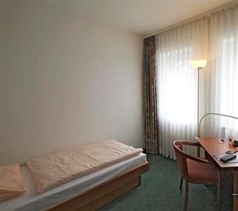 Hotel Dresdner Heide Dresden Karl Marx Strasse 25