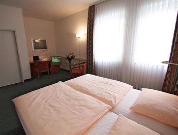 Hotel Dresdner Heide Dresden Karl Marx Strasse 25