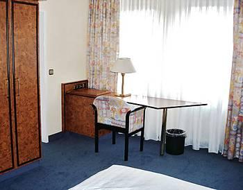 President Hotel Frankfurt am Main Ludwigstrasse 27