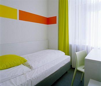 Colour Hotel Frankfurt am Main Baseler Straße 52