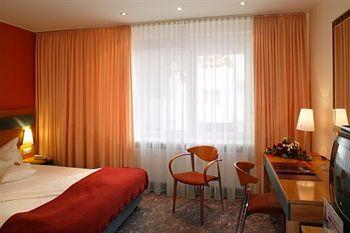 Ringhotel Loew's Merkur Nuremberg Pillenreuther Strasse 1