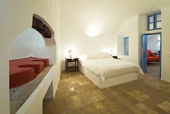 Pantelia Suites Santorini Mitropoleos