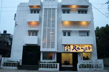 Ranjit Hotel Station Road Agra Cantt