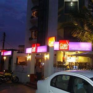 Hotels Arts Executive Aurangabad Plot No. 1, Nirala Bazar New Samarth Nagar