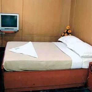 Suraksha Park Hotel Bangalore Shivaji Towers, No. 92, J C Road