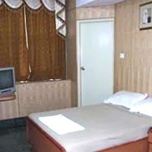 Suraksha Park Hotel Bangalore Shivaji Towers, No. 92, J C Road