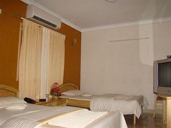 Bluemoon Log Inn Bangalore 154, 9th Main Sector 6, HSR Layout