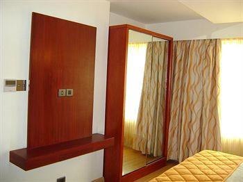 Confident Propus Hotel Bangalore No. 7 Langford Town Hosur Road