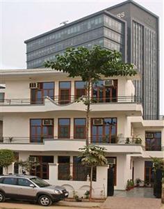 Oyster Paradise Hotel Gurgaon 36/A, Saraswati Kunj, Near DLF Golf Course, Adjoining Vatika Towers & SAP, Sect-54