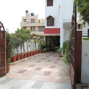 Imperial Palace Hotel Gurgaon 89, Akash Neem Marg, DLF Phase-II